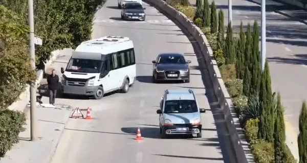 kirikkalede-dron-destekli-trafik-denetimi-ara-sokaklara-kacan-minibus-surucusu-havadan-yakalandi-1791216077594.jpg