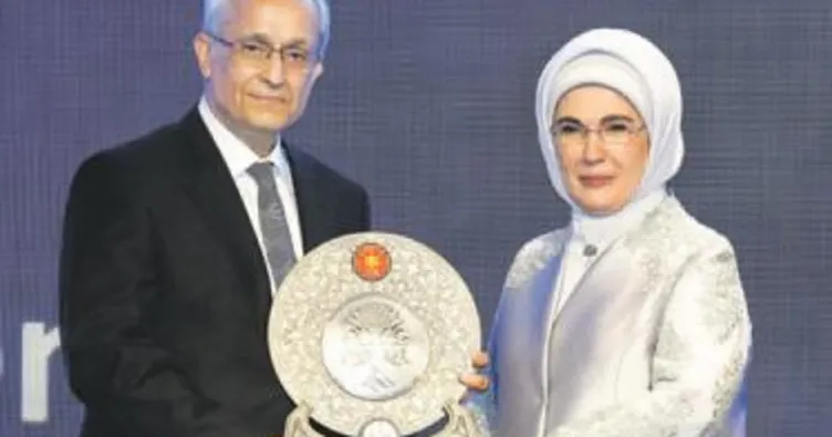 Geleneksel tıp ödülleri verildi