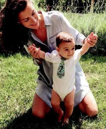 Anne Ile Bebek Arasindaki Muhtesem Bag Bebek Haberleri