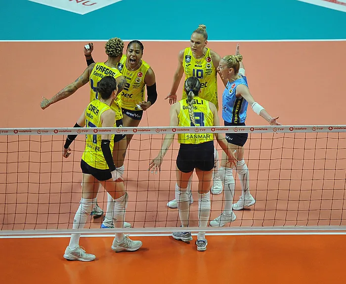 sultanlar-liginde-sampiyon-fenerbahce-1713722904537.jpeg
