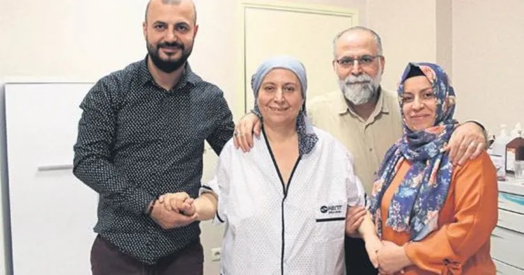 Kanser hastasına aynı anda 2 ameliyat