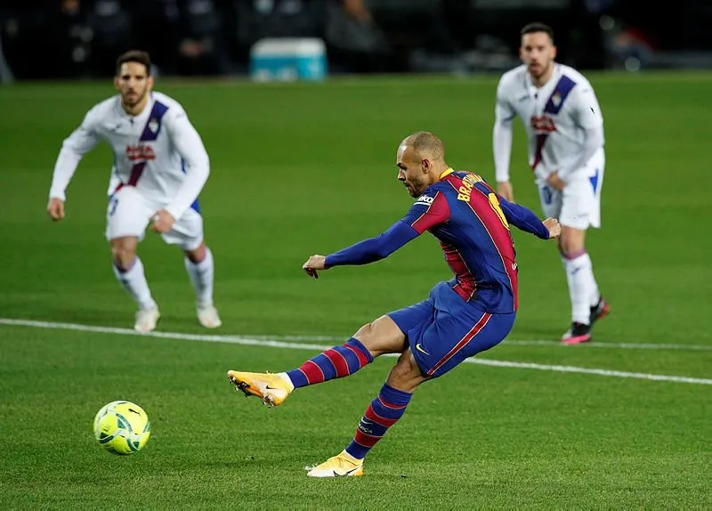 Son dakika haberi: Lionel Messi tribünde yaptığı hareketle ...