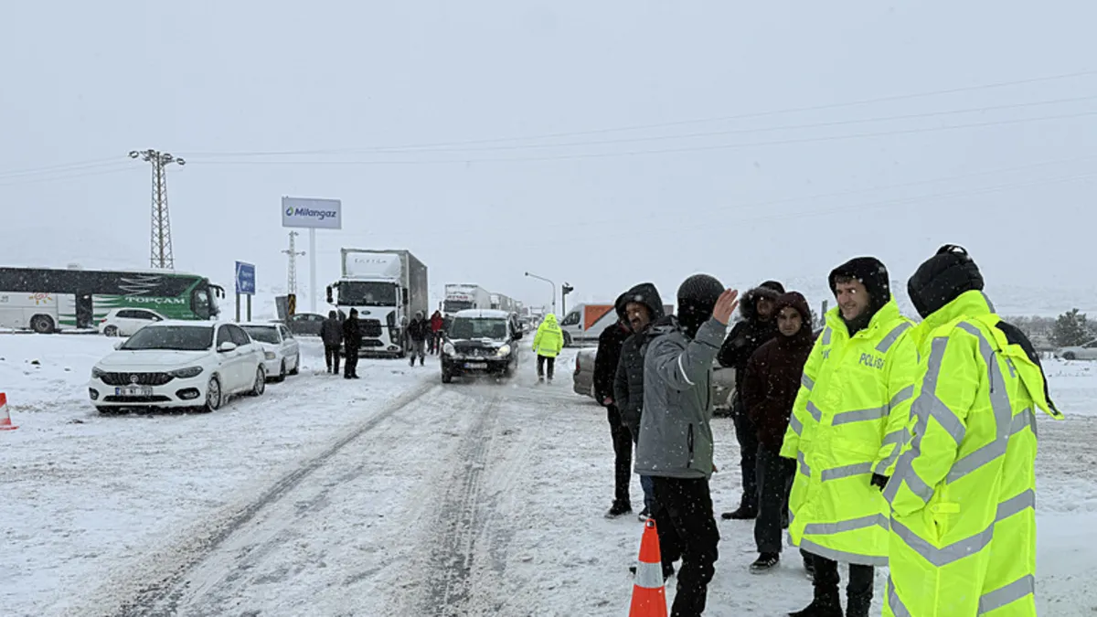 Malatya-Sivas karayolu ulaşıma kapatıldı – Yaşam Haberleri Malatya-Sivas karayolu ulaşıma kapatıldı – Yaşam Haberleri