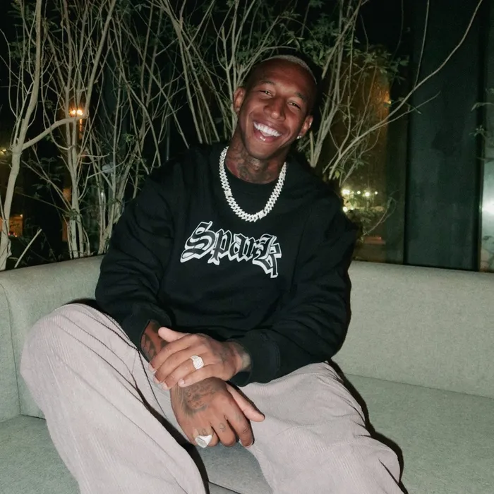’Fenerbahçe’ye hoşgeldin yenge hanım’ Futbol yıldızı Anderson Talisca’nın sevgilisi sosyal medyayı salladı!