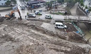 Sağanak yağış dereleri taşırdı