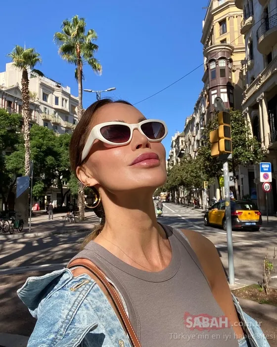 Ebru Şallı ile yakışıklı oğlu Beren Tan’dan Barselona çıkarması! Anne-oğul Maşallah dedirtti!