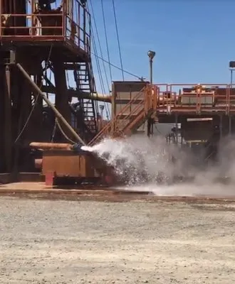 Jeotermal tesiste fışkıran kaynar sudan iki işçi yaralandı