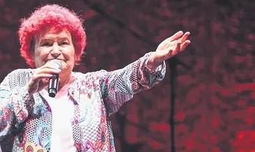 Selda Bağcan: Benden para koparmaya çalışıyor
