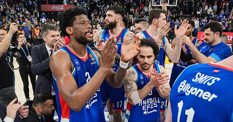 Anadolu Efes, THY Avrupa Ligi’nde play-off biletini kaptı!