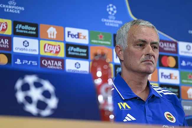 jose-mourinhodan-kerem-akturkoglu-aciklamasi-fenerbahce-oyuncusu-olarak-dusunemem-1755608719170.jpeg