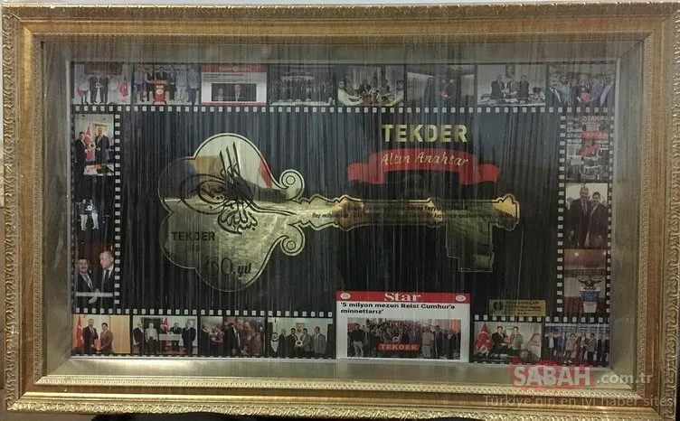 TEKDER’den Cumhurbaşkanı Erdoğan’a altın anahtar işlemeli tablo