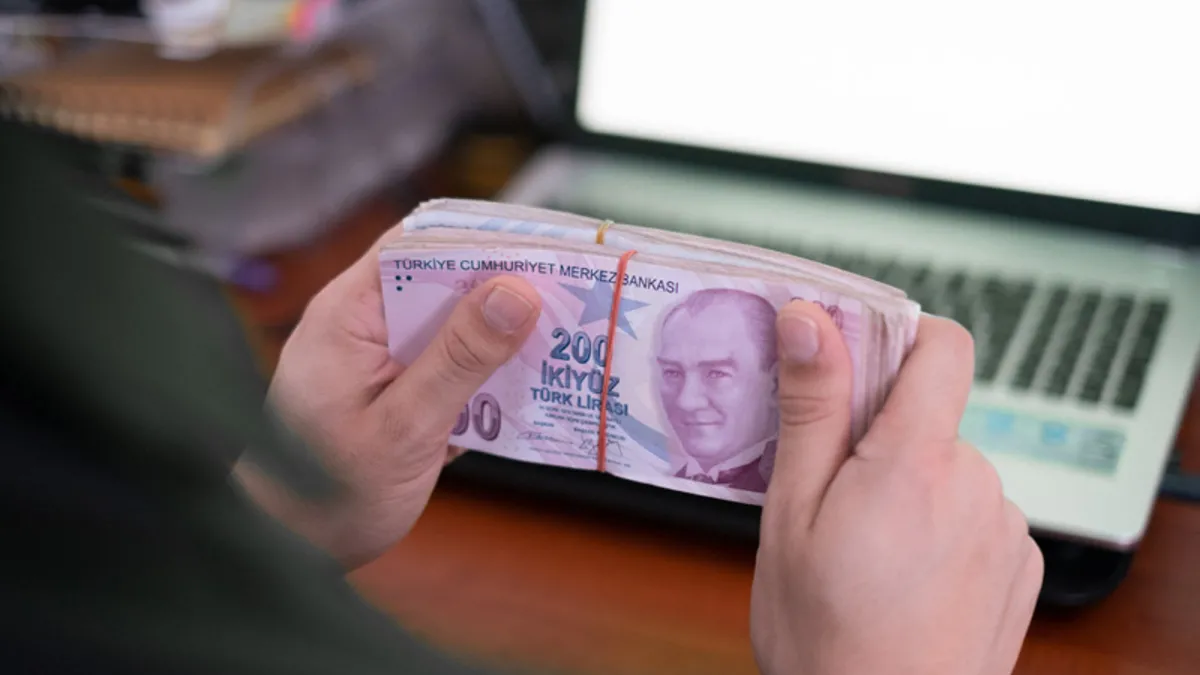 Emekli ve memur zamlarıyla birlikte değişti: 65 yaş aylığı, kıdem tazminatı, dul ve yetim aylıkları ne kadar oldu?