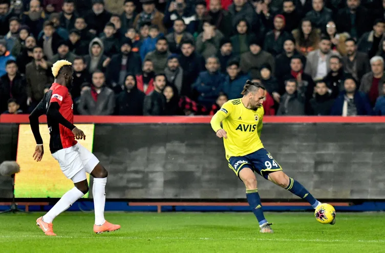 Gaziantep FK - Fenerbahçe maçı sonrası Rıdvan Dilmen'den flaş Vedat Muriqi yorumu!