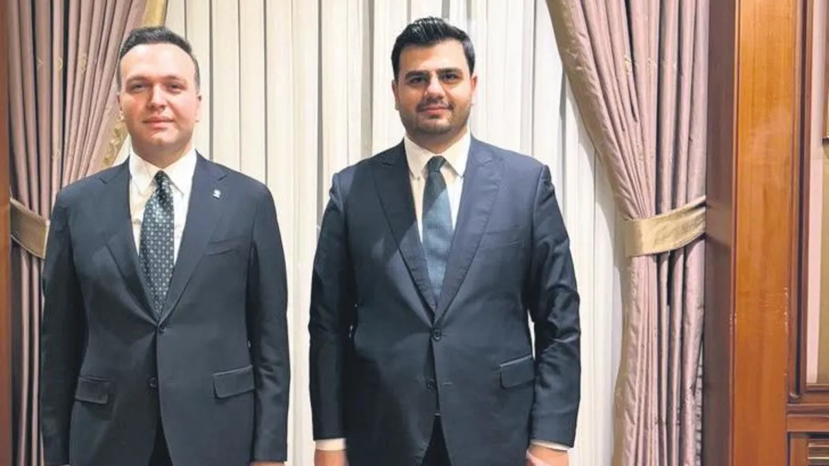 AK Parti Gençlik Kolları’nda bayrak değişimi AK Parti Gençlik Kolları’nda bayrak değişimi