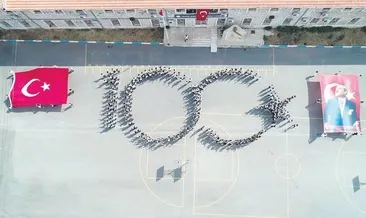 Mersin’de 100. yıla özel koreografi
