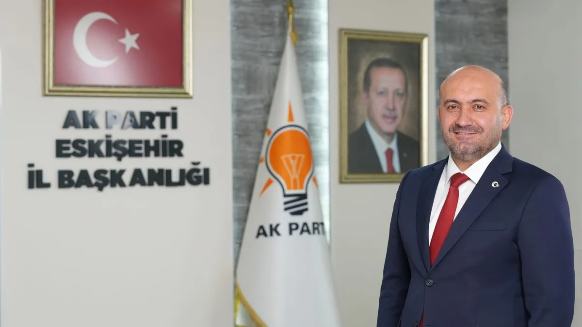 AK Parti Eskişehir İl Başkanı Gürhan Albayrak: Kadın eli değen her yer güzelleşir AK Parti Eskişehir İl Başkanı Gürhan Albayrak: Kadın eli değen her yer güzelleşir