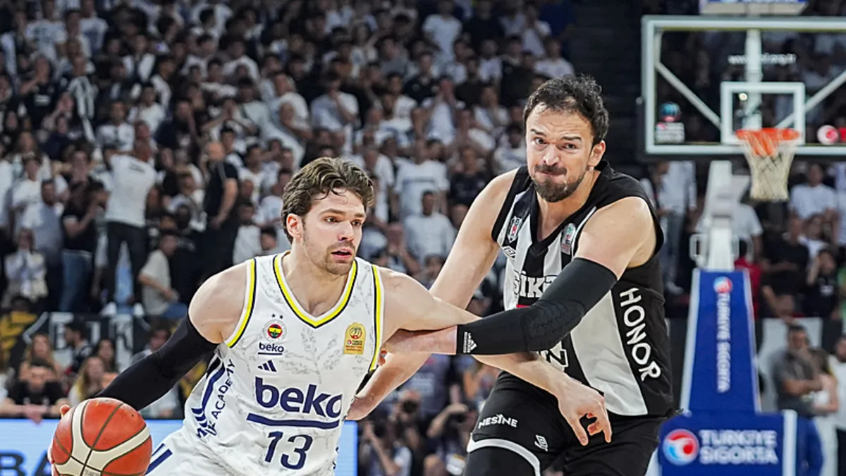Beşiktaş, Sertaç Şanlı ile yollarını ayırdı! Beşiktaş, Sertaç Şanlı ile yollarını ayırdı!