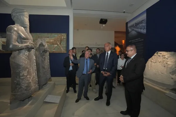 istanbul-arkeoloji-muzelerinde-tarihi-donusum-54-bin-cini-restore-edildi-yuzlerce-eser-yeniden-sergide-1789717390634.jpg