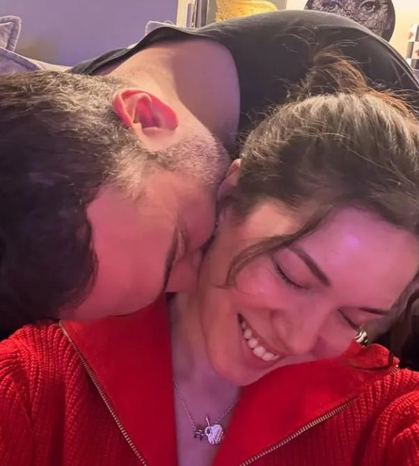 Çocuklar gibi havalara uçtu! Oğuzhan Koç sevgilisi Hazal Subaşı’nın doğum günü hediyesine mest oldu! 40 yaşımdan sonra...