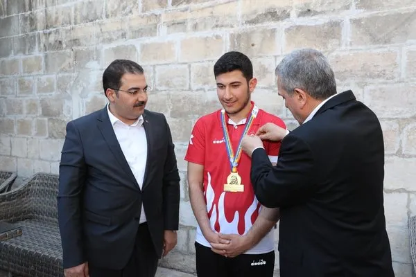 Başkanlar Avrupa şampiyonu sporcuyla bir araya geldi