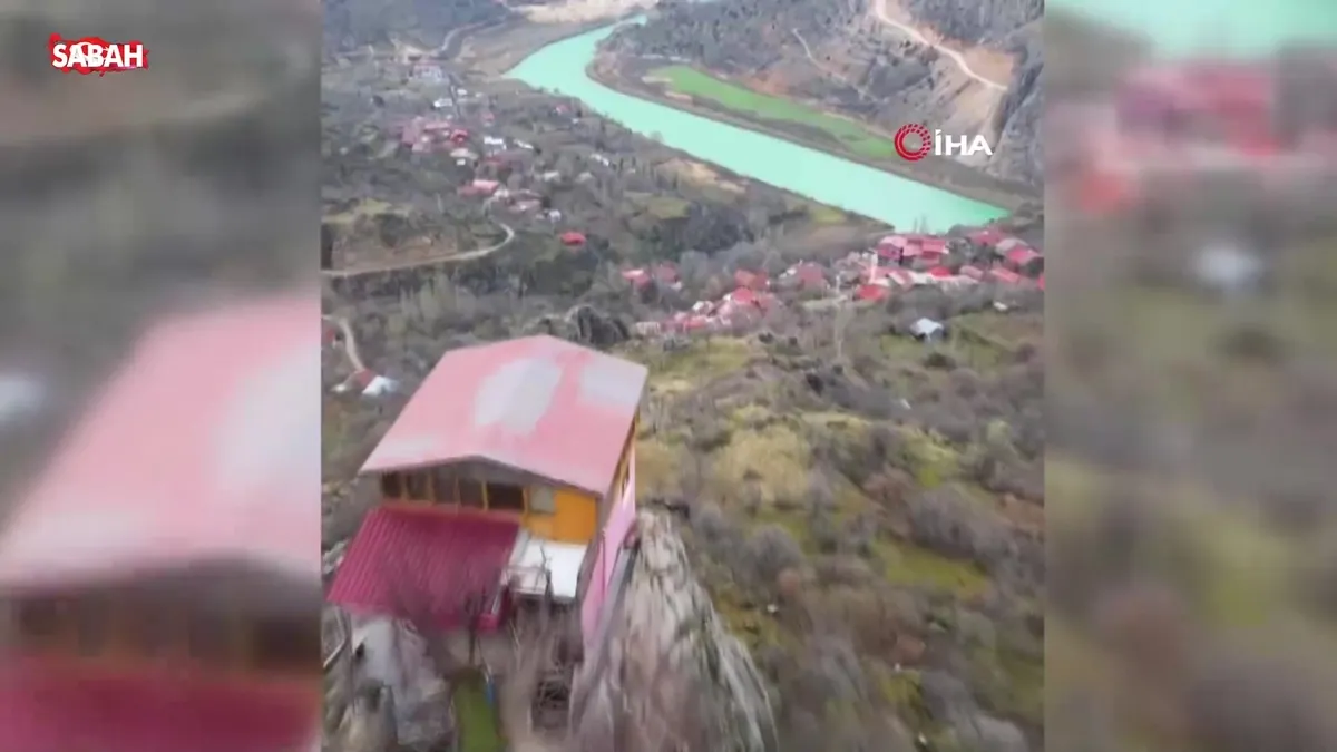Filmlere konu olan kayalıkların üzerindeki 96 basamaklı ev, 30 milyon liradan satışa sunuldu | Video videosunu izle Filmlere konu olan kayalıkların üzerindeki 96 basamaklı ev, 30 milyon liradan satışa sunuldu | Video videosunu izle