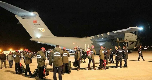 Erzurum Afad Ekibi Izmir De 15 Depremzedeyi Enkaz Altindan Kurtardi Son Dakika Haberler