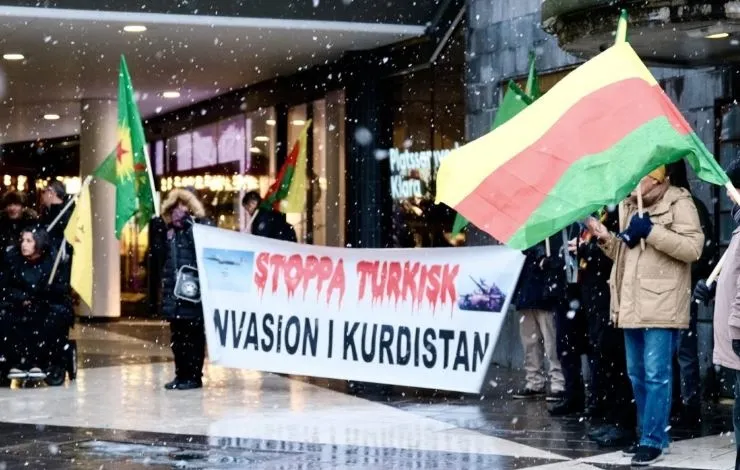 İsveç’te skandal görüntü! Pençe-Kılıç Harekatı PKK/YPG yandaşlarını panikletti: ’NATO anlaşmasını iptal edin!’
