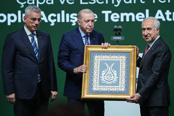 bakan-memisoglu-acilis-toreninde-konustu-turkiye-en-iyi-saglik-hizmetlerini-sunan-ulkelerden-biridir-1792241759454.jpg Bakan Memişoğlu açılış töreninde konuştu: ‘Türkiye en iyi sağlık hizmetlerini sunan ülkelerden biridir’