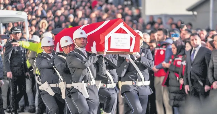 Kahraman şehitlere veda