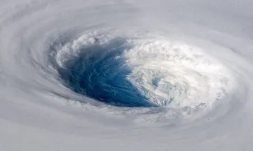 Süper tayfun uzaydan böyle göründü!