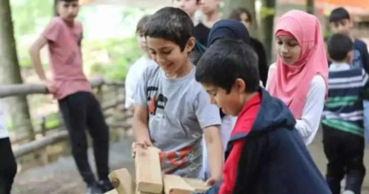 Yetim çocuklar Karne Şenliği’nde buluştu