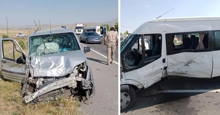 Ağrı’da trafik kazası: 12 kişi yaralandı