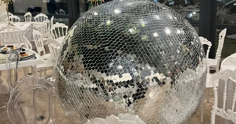 1232