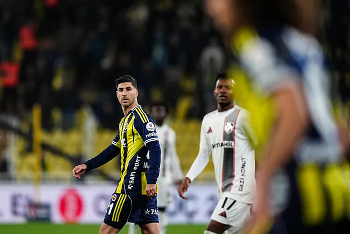 canli-super-ligde-fenerbahce-gaziantep-fk-maci-1773770288150.jpeg
