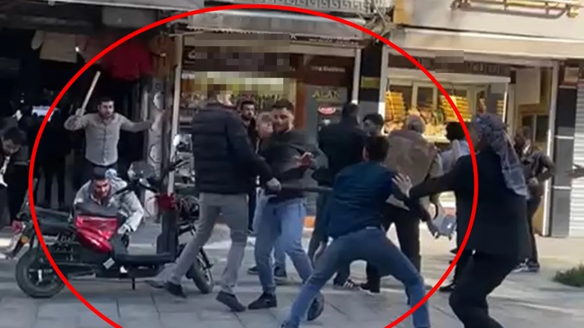 Mardin'de 'esnaf kavgası' dehşet saçmıştı: 1 kişinin öldüğü kavgada 13 şüpheli tutuklandı! Mardin'de 'esnaf kavgası' dehşet saçmıştı: 1 kişinin öldüğü kavgada 13 şüpheli tutuklandı!