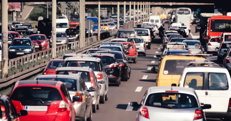 6+6 araba yasası nedir, Araçlarda 6 ay ve 6 bin kilometre şartı ne anlama geliyor? 6+6 araba yasası ile İkinci el fırsatçılığının önüne geçilecek!