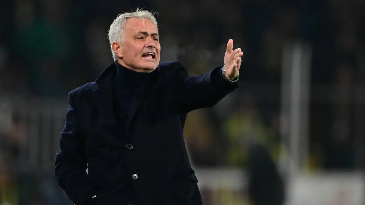 Kendinden savunmalı gol makinesi!