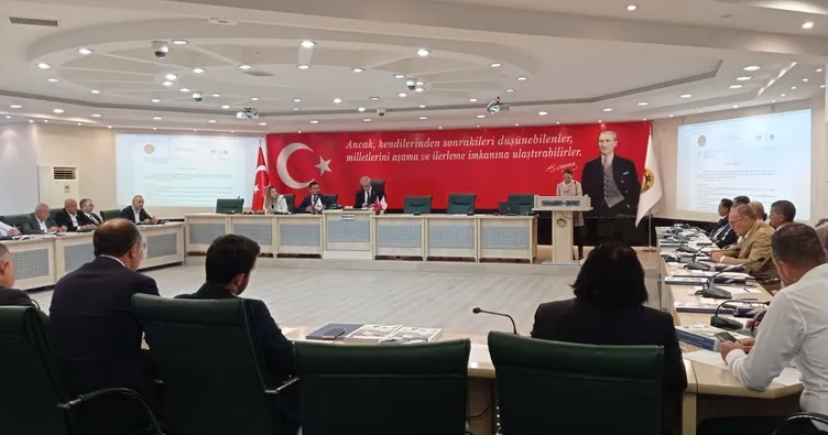 CHP’li başkan yurt dışında yaşayan meclis üyesini başkan vekili seçtirdi