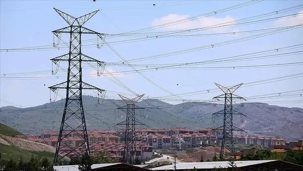 enerjide-kritik-esik-asildi-bakan-bayraktar-rakamlarla-acikladi-kapasite-126-bin-megavati-gecti-1785395991322.jpeg