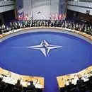 Batı Almanya, NATO’ya katıldı.