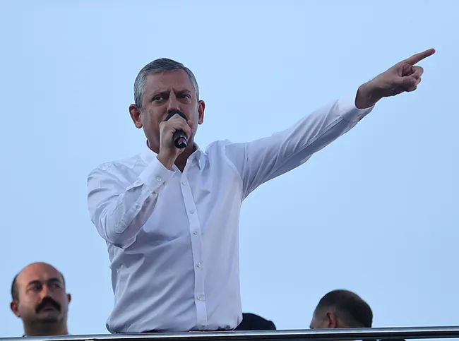 son-dakika-fondas-baris-yarkadas-chp-kurultayinin-perde-arkasini-anlatti-delegeleri-boyle-satin-aldilar-1756879487203.jpeg SON DAKİKA... CHP Kurultayı’nın perde arkası: Delegeleri böyle satın aldılar!