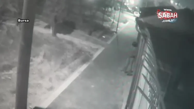 Maskeli soyguncu istasyon görevlisini gasp etti