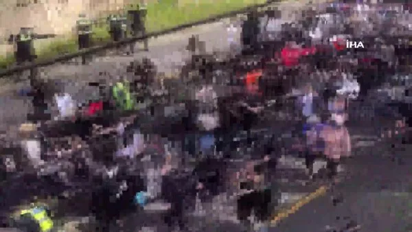 Avustralya'da Covid-19 yasakları karşıtı gösterilerde polis 267 kişiyi gözaltına aldı