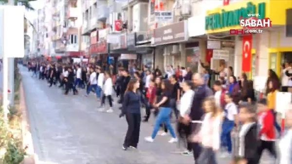 İzmir Ödemiş'te 2 bin kişi aynı anda zeybek oynadı