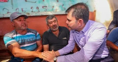 Bakan Kurum gözyaşı döken vatandaşı teselli etti: Hepsini gideririz, hiç merak etme