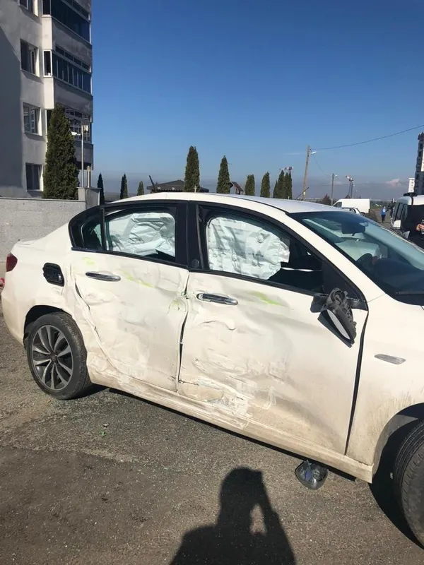 tekirdagda-korkunc-kaza-2-kisiyi-metrelerce-havaya-ucurdu-o-anlar-kamerada-1612610998468.jpg Tekirdağ'da korkunç kaza: 2 kişiyi metrelerce savurdu! O anlar kamerada