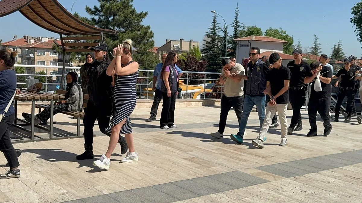 Nevşehir merkezli dev vurgun operasyonunda 17 tutuklama Nevşehir merkezli dev vurgun operasyonunda 17 tutuklama