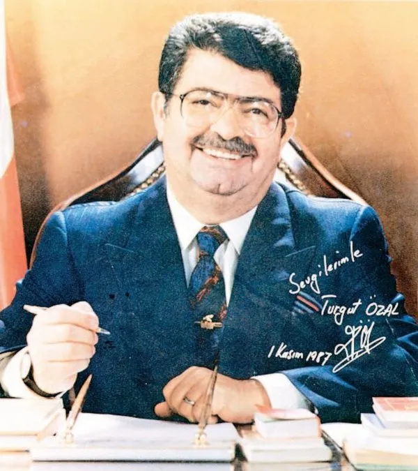 Rengarenk Cumhurbaşkanı’nın öyküsü: Turgut Özal