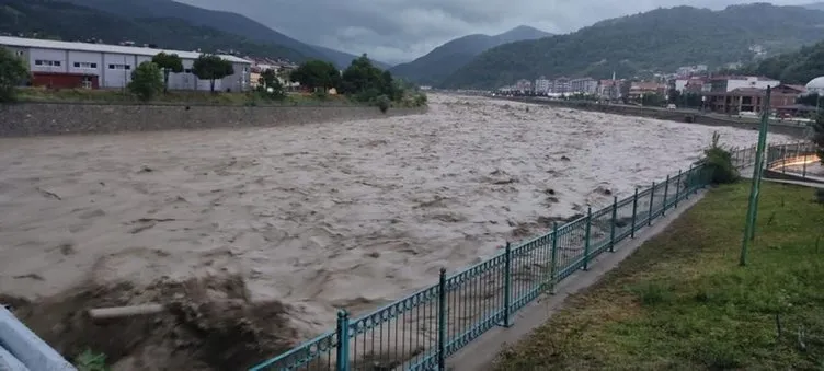 Son dakika: Bartın Sinop Kastamonu ve Samsun'da sel felaketi! Hastane tahliye edildi, yollar çöktü, köprüler yıkıldı...