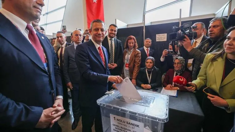 SON DAKİKA | CHP’de koltuk kavgası kızıştı! Genel merkezde tedirgin bekleyiş: Kılıçdaroğlu’na ziyaretler sıklaştı